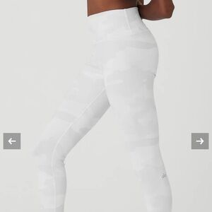 Alo High-Waist Camo Vapor Leggings